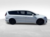 Used 2020 Chrysler Pacifica Touring w/ S Appearance Package image 3