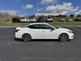 Used 2022 Nissan Altima 2.5 SR image 2