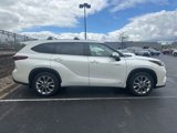 Used 2021 Toyota Highlander Limited image 2