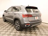 Used 2022 Volkswagen Taos SE image 3