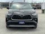 Used 2022 Toyota Highlander Platinum image 2