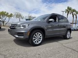 Used 2017 Volkswagen Tiguan S image 2