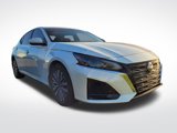 Used 2024 Nissan Altima 2.5 SV w/ SV Premium Package image 3