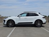 Certified 2024 Porsche Macan image 2