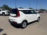 Used 2022 Kia Soul LX w/ Technology Package image 3
