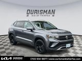 Used 2022 Volkswagen Taos SE image 2