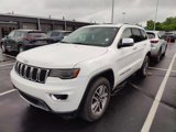 Used 2019 Jeep Grand Cherokee Limited w/ Luxury Group II image 2