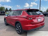 Used 2022 Mitsubishi Outlander ES image 3