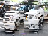 Used 2013 Cadillac Escalade Platinum image 3