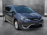 Used 2018 Chrysler Pacifica Touring-L image 3