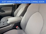 Used 2023 Toyota Highlander LE image 3