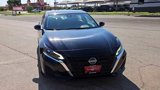 Used 2023 Nissan Altima 2.5 SV image 3