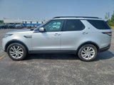 Used 2018 Land Rover Discovery SE image 2