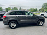 Used 2019 Jeep Grand Cherokee Laredo image 4