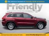 Used 2020 Jeep Grand Cherokee Laredo image 4