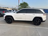 Used 2024 Jeep Grand Cherokee Altitude image 2