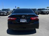 Used 2018 Toyota Camry LE image 4