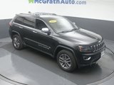 Used 2017 Jeep Grand Cherokee Limited w/ Luxury Group II image 2