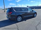 New 2025 Chrysler Pacifica Select image 3