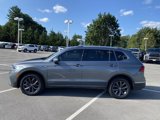 Used 2022 Volkswagen Tiguan SE image 2