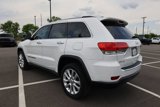 Used 2017 Jeep Grand Cherokee Limited w/ Luxury Group II image 3