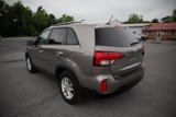 Used 2015 Kia Sorento LX image 5