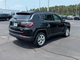 New 2025 Jeep Compass Latitude image 3