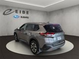 Used 2021 Nissan Rogue SV image 3