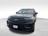 Used 2020 Ford Explorer XLT image 2