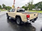 Used 2017 Toyota Tacoma TRD Off-Road image 5