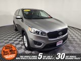 Used 2017 Kia Sorento L image 2