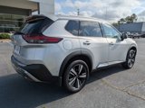 Used 2021 Nissan Rogue Platinum image 4