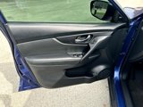 Used 2018 Nissan Rogue SV image 5