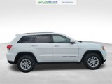Used 2019 Jeep Grand Cherokee Laredo image 2