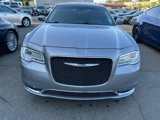 Used 2018 Chrysler 300 Touring w/ Driver Convenience Group image 2
