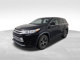 Used 2019 Toyota Highlander LE image 2