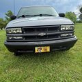 Used 2001 Chevrolet S10 Pickup LS w/ Preferred Equipment Group image 2