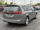 New 2025 Chrysler Pacifica Select image 3