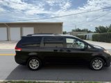 Used 2014 Toyota Sienna XLE image 4