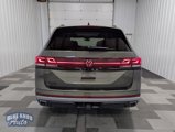 Used 2024 Volkswagen Atlas Peak Edition SE image 3
