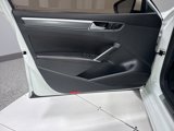Used 2018 Volkswagen Passat 2.0T R-Line w/ R-Line Lighting Package image 6