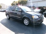 Used 2014 Chrysler Town & Country Touring image 2