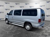 Used 2006 Ford E-350 and Econoline 350 XLT image 3