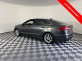 Used 2019 Ford Fusion SE image 5