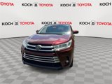 Used 2017 Toyota Highlander Plus image 3