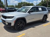 Used 2022 Jeep Grand Cherokee L Laredo image 3