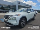 Used 2021 Nissan Rogue SV image 1