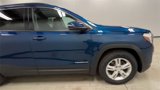 Used 2020 GMC Terrain SLE w/ Driver Convenience Package image 3