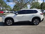 Used 2022 Nissan Rogue SV image 3