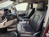 Used 2018 Chrysler Pacifica Touring-L Plus image 4